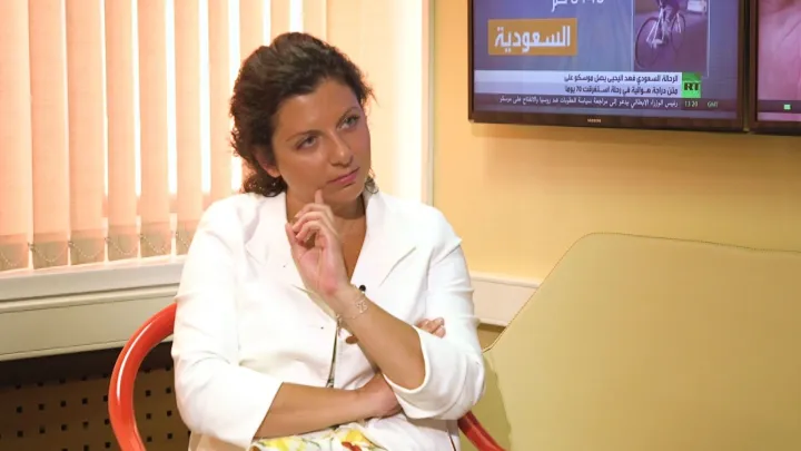 Бог есть, а смерти нет: Симоньян показала себя без парика после химии