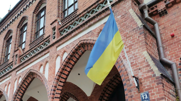 Настоящего украинца сняли на видео в Европе: В трениках, возле казино