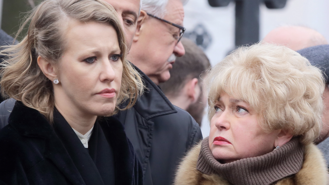 The mother of Ksenia Sobchak Senator Narusova refused to comment on the informat