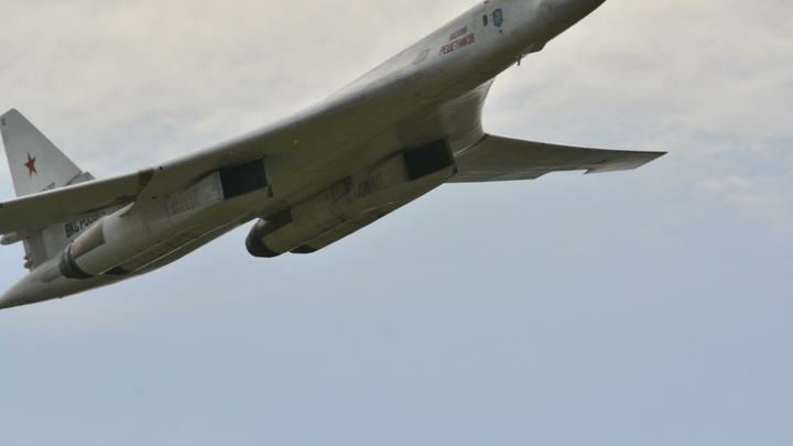 Русские лебеди зашли к НАТО из Арктики: 14 часов в воздухе