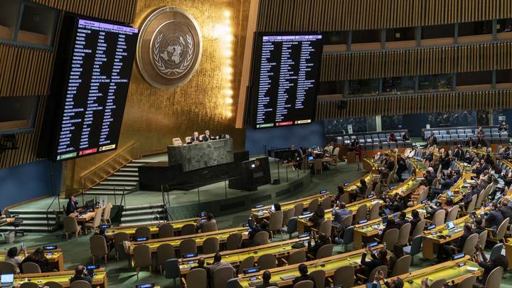 Генассамблея ООН приняла резолюцию по репарациям для Украины