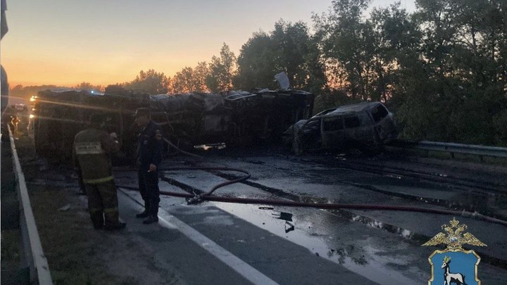 В результате ДТП с бензовозом погибли два человека