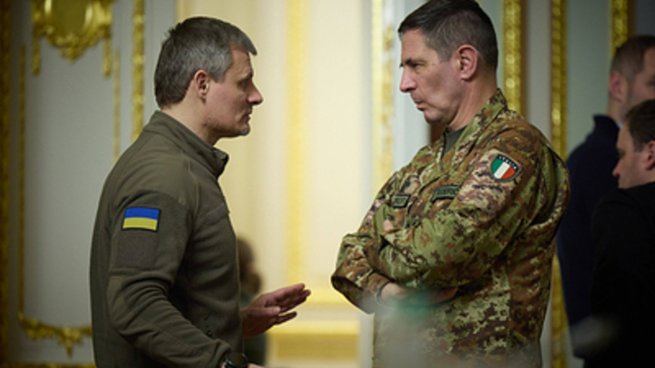 Проваливших план по мобилизации на Украине военкомов самих отправили на фронт