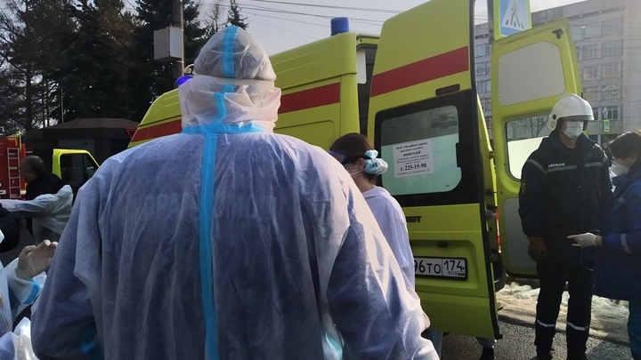 В Челябинской области полицейский, рискуя жизнью, вынес из огня 4 человек