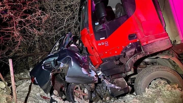 Водитель фуры, в аварии с которой погибли пять человек, тоже скончался