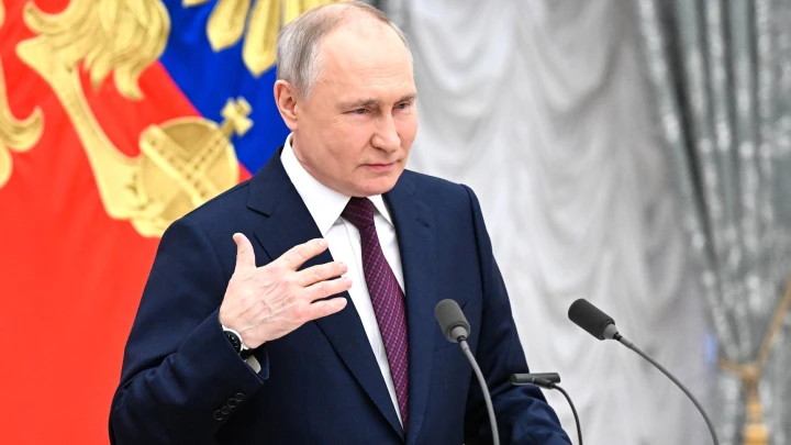 Владимир Путин: большая традиционная семья должна стать трендом развития страны