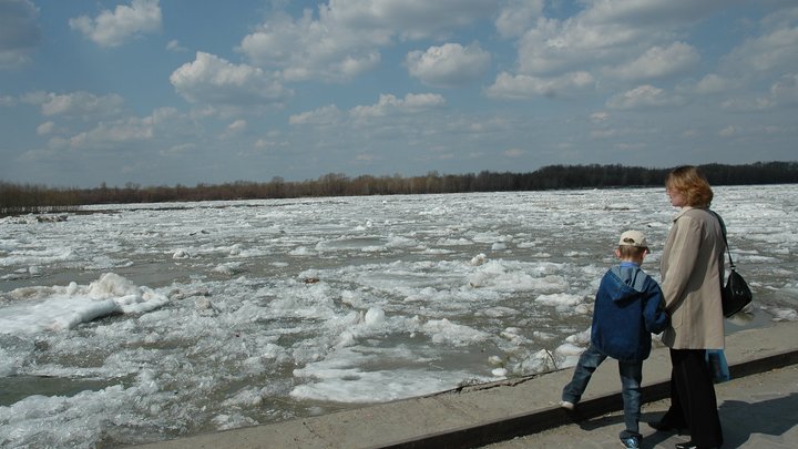 81 кг взрывчатки: в Ленобласти провели ледовзрывные работы на реке Сясь