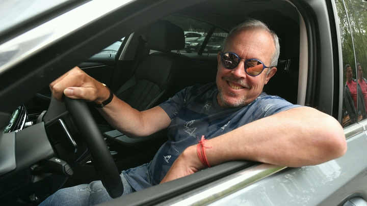 Пусть припаркуют машину на могиле: Андрей Макаревич дал совет родителям погибшего солдата