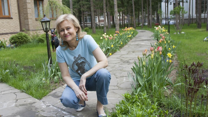 Русские никогда не стояли на коленях: Больная COVID Донцова ответила тем, кто уже похоронил её