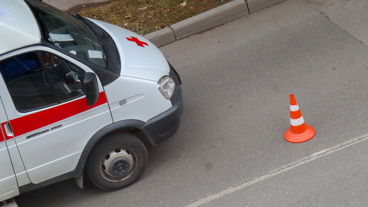 Гуляющий голым по дороге в Анапе мужчина психически нездоров, заявили в МВД