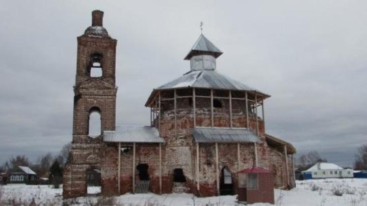 Заброшенная с 1930-х годов Успенская церковь в Селивановском районе стала памятником культуры