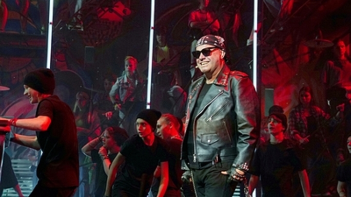 Солиста группы Несчастный случай хотят судить за оскорбление полицейского