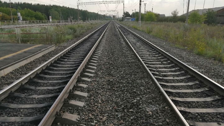 Хочу выговориться. Но кому?: погибшая под поездом в Миассе девочка царапала руки на камеру