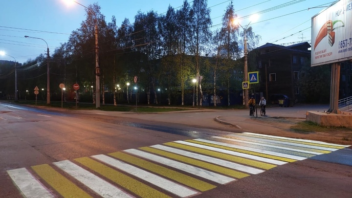 Пока в тестовом режиме: в Архангельске заработала первая проекционная зебра