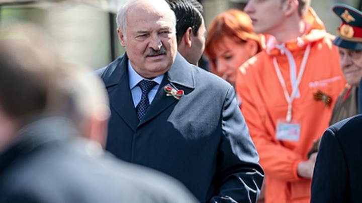 После разноса Минздрава Лукашенко на два дня улетел в Москву