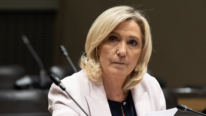 Ле Пен подвергла критике решение о поставках Киеву дальнобойных ракет