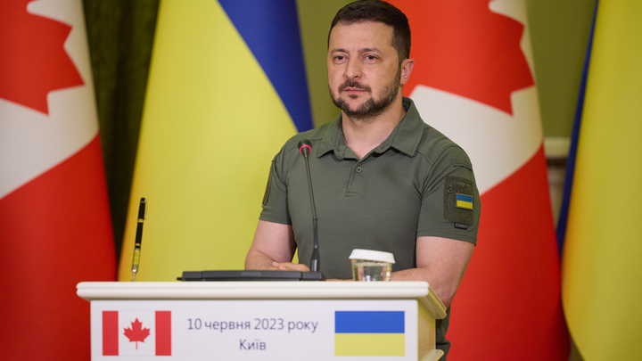 Семь ошибок Зеленского: Удар по Украине наносит Польша