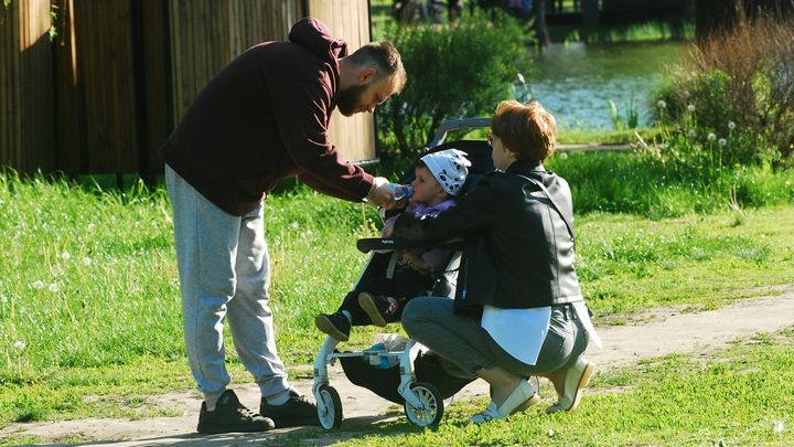 Всемирный день родителей 2023: поздравления в стихах и прозе