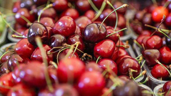 Вкусная, но коварная: категория людей, которым опасно есть черешню