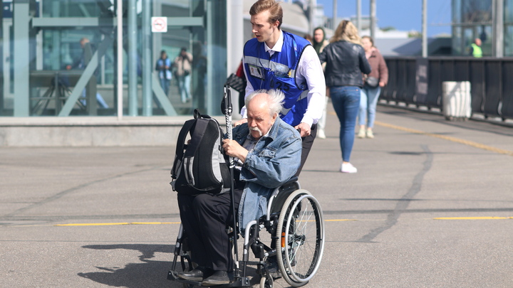 День соцработника 2023: поздравления в стихах и прозе