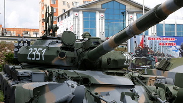 Один русский танк заставил отступить сразу три танка ВСУ