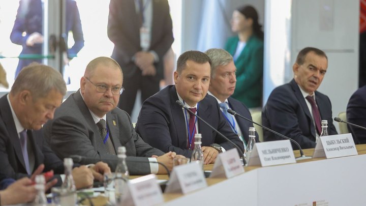 Глава Архангельской области принял участие в Форуме регионов России и Беларуси