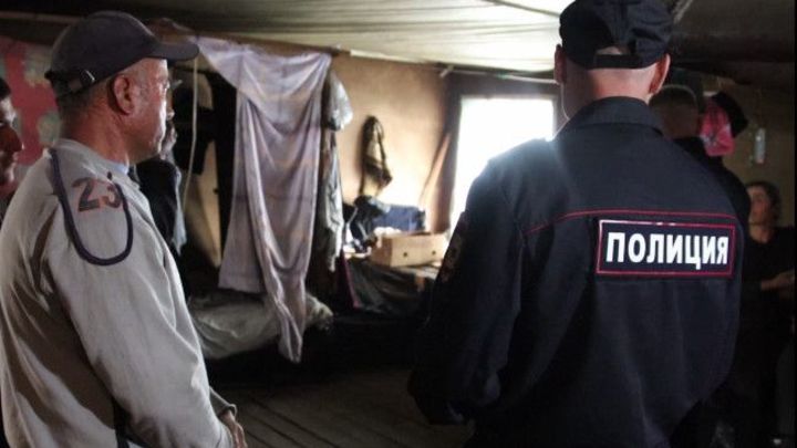 Из теплицы — за границу: в Челябинской области выдворяют незаконных мигрантов