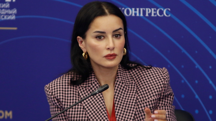 Одним ёмким словом: Тина Канделаки ответила на хейт из Казахстана