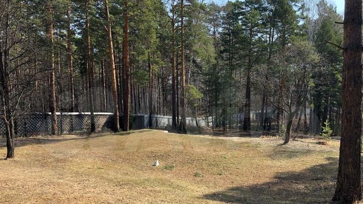 На заповедном озере в Челябинской области продаётся пионерский лагерь