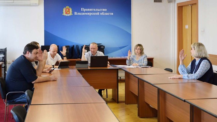 Во Владимирском избиркоме не называют фамилии четырёх снявшихся с выборов в ЗС кандидатов