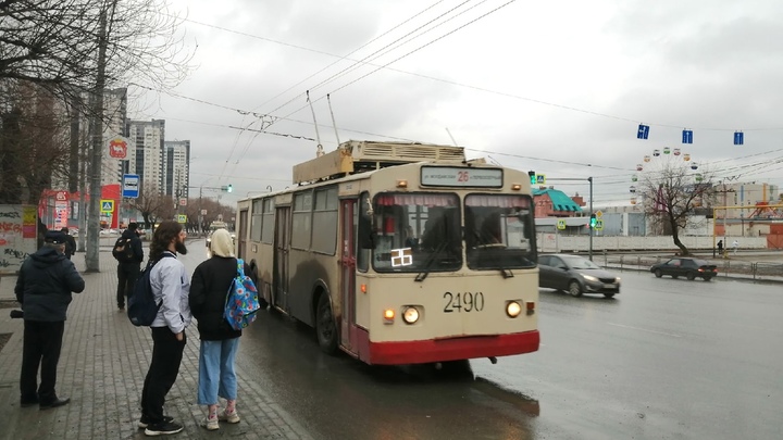 На целый месяц отменили все троллейбусы в челябинский посёлок