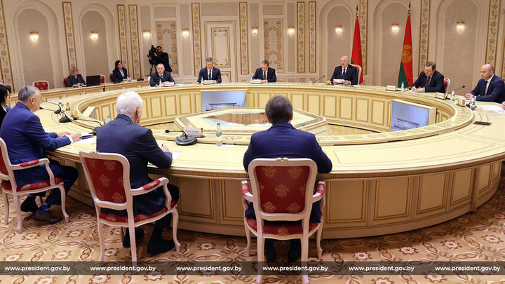Лукашенко договорился с Путиным о строительстве второй железнодорожной ветки в Белоруссию