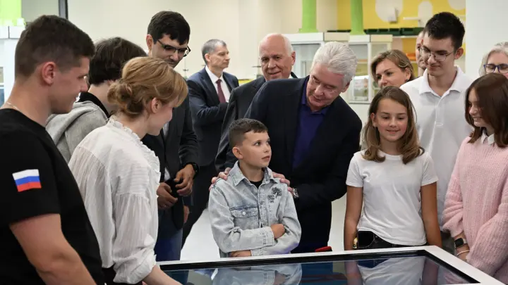 Собянин назвал проекты, в которых приняли участие столичные школьники этим летом