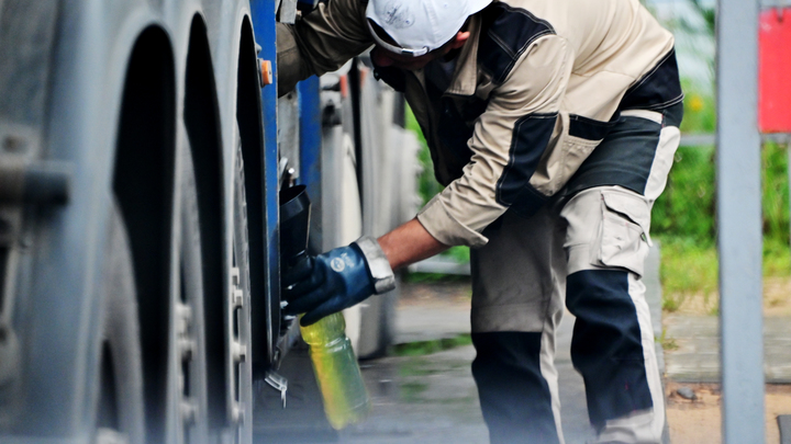 Первые дела начали заводить из-за цен на бензин: В ФАС заявили о нарушении закона в ряде регионов
