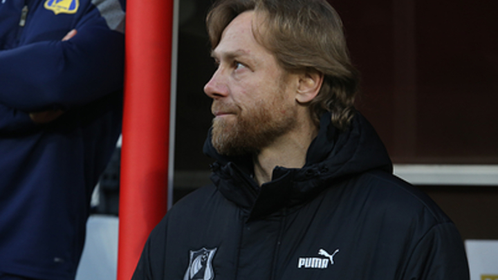 Карпин ответил на резкую критику в адрес сборной России по футболу