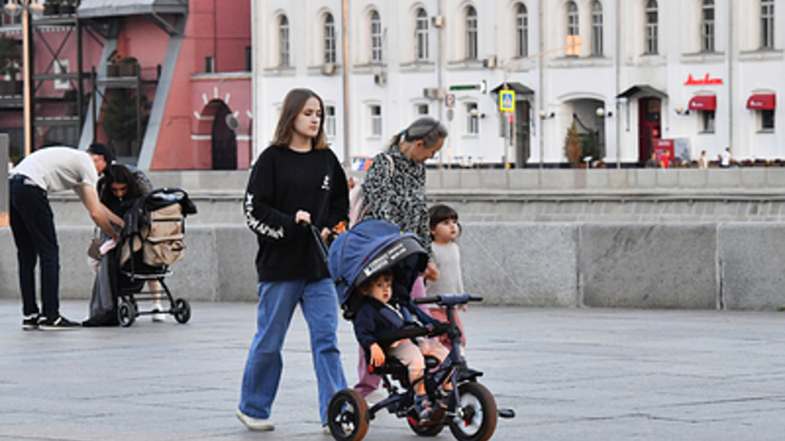 Госдума планирует стимулировать рождаемость исключительно молодых матерей