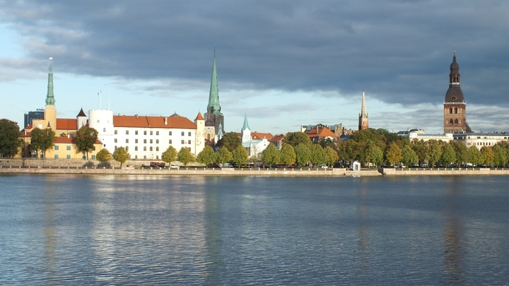 Не показывайте Прибалтике: В Москве появились карты с прямым коридором до Калининграда