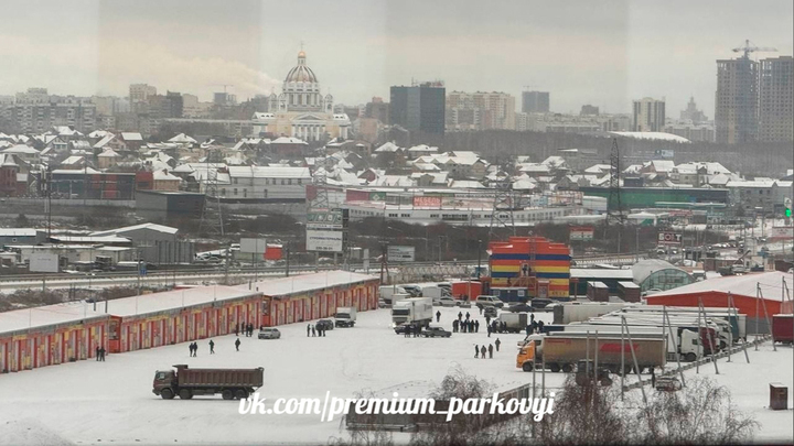 Не ждали? Мигрантский рынок из Кременкуля возвращается в Парковый Премиум
