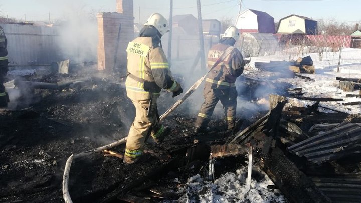 При пожаре в нижегородском садовом товариществе погибли два человека