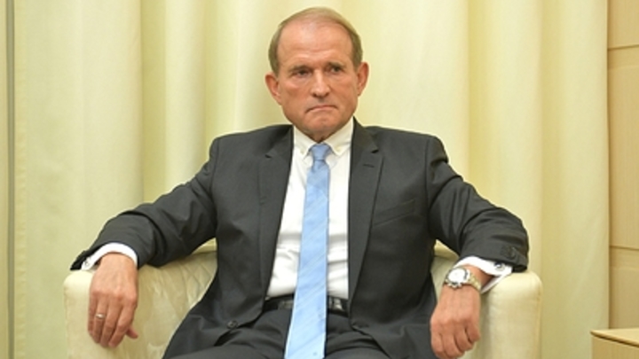 Медведчук рассказал о тайных предложениях Порошенко к Путину забрать Донбасс