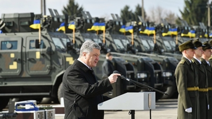 Порошенко: ВСУ испытывают острую нехватку боеприпасов и дронов
