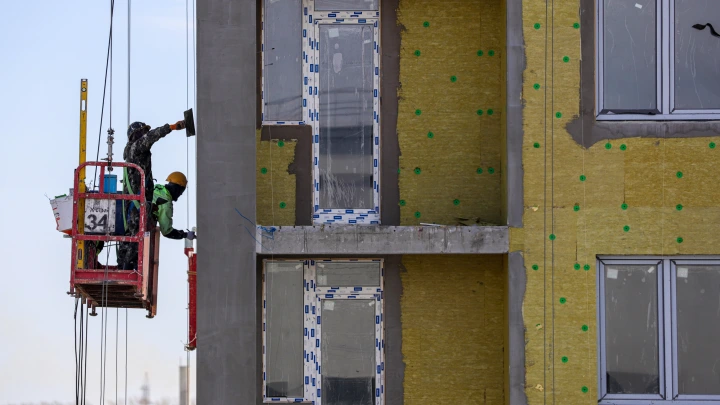 НОСТРОЙ: в России уменьшилось на 100 тысяч число мигрантов-строителей