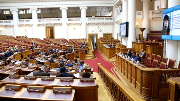 С 2024-го года в России значительно подорожает стоимость платного образования в вузах