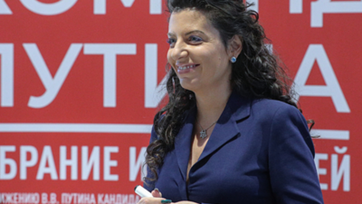 Симоньян рассказала британскому журналисту о своём тяжёлом детстве и юности