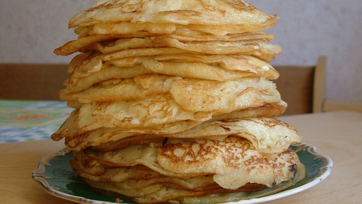 Что будет, если за раз съесть много блинов: ответил врач