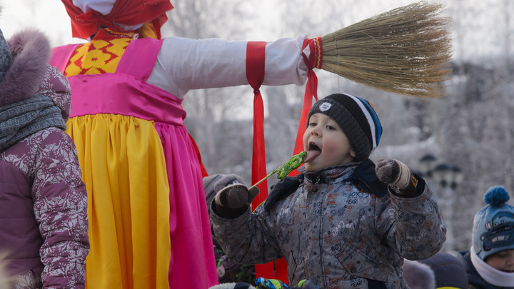 Гусиные потехи, жар-птица и огненные столбы: где незабываемо провести Масленицу 2024
