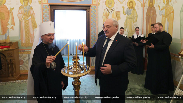 Лукашенко сказал, что в противостоянии с США рассчитывает на помощь Бога