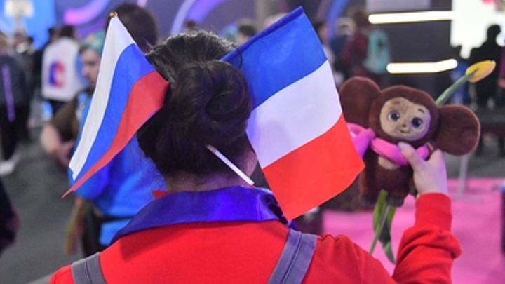 После трагедии в Москве французские футболисты решили проявить солидарность с народом России