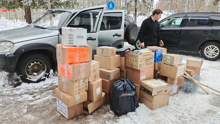 Жители Поморья отправили штурмовой бригаде в зону СВО автомобиль и гуманитарный груз