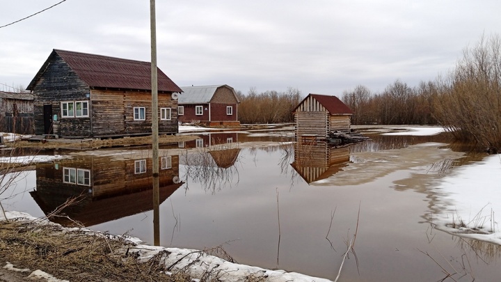 Холмогоры уходят под воду: как движется ледоход на Северной Двине